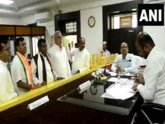 
      
      Congress candidate Kawasi Lakhma files nomination from Bastar
      
      