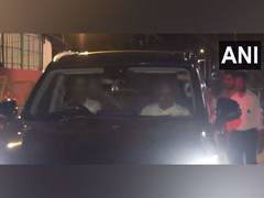 
      
      Delhi CM Arvind Kejriwal's wife Sunita meets him at ED office 
      
      