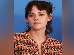 
      
      Kristen says only this person can convince her to do Marvel movie
      
      