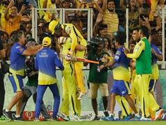 
      
      Former CSK skipper MS Dhoni hails Jadeja's batting masterclass
      
      