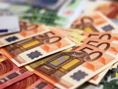 
      
      India's foreign exchange reserves hit fresh all-time high
      
      