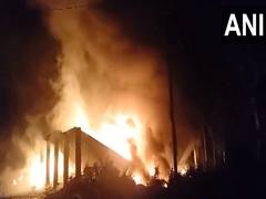 
      
      Fire breaks out at electronic warehouse in Nadia
      
      