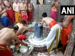 
      
      Devotees throng to Mahakaleshwar temple in Ujjain on Rangpanchami
      
      
