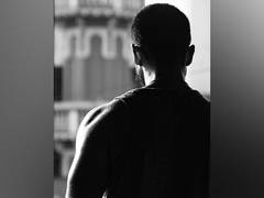
      
      Shahid Kapoor flaunts his rugged body from Deva’s set
      
      