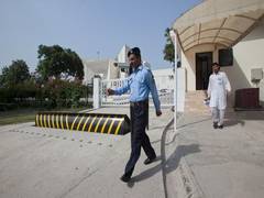 
      
      Pak: All 8 judges of Islamabad HC receive threatening letters
      
      