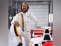 
      
      Vettel hints at F1 return after 'speaking to' Mercedes boss
      
      