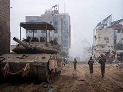 
      
      Israeli military decides to call up additional air defence
      
      