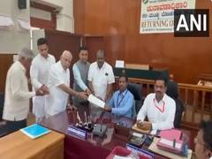 
      
      JDS-BJP candidate HD Kumaraswamy files his nomination from Mandya
      
      