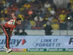 
      
      IPL: Bhuvneshwar overtakes Malinga in tournament's wicket charts
      
      
