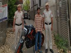 
      
      Delhi: Youth arrested for reckless driving
      
      
