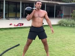 
      
      Ranbir Kapoor’s trainer offers glimpse into his fitness routine
      
      