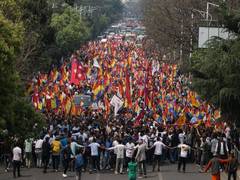 
      
      Nepal: Thousands of pro-monarchy protesters clash with police
      
      