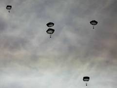 
      
      Gaza: 'Birds of Goodness' airdrops 29th humanitarian aid batch 
      
      