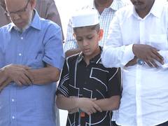 
      
      People celebrate Eid-al-Fitr in Kerala, Tamil Nadu, J&K
      
      