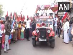 
      
      Tamil Nadu Minister campaigns for MDMK in Tiruchirappalli  
      
      