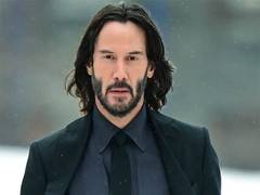 
      
      Keanu Reeves fractures kneecap on film set
      
      