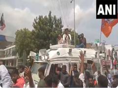 
      
      K Annamalai campaigns for Theni’s NDA alliance candidate TTV
      
      