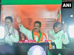 
      
      Odisha: Union Minister Dharmendra Pradhan holds roadshow
      
      