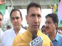 
      
      “Jhooth ki guarantee”: Jitu Patwari's jibe at BJP manif
      
      
