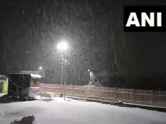 
      
      J-K: Sonamarg receives fresh snowfall; rain lashes Kishtwar
      
      
