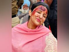 
      
      Parineeti Chopra drops BTS pics from ‘Amar Singh Chamkila’ sets
      
      