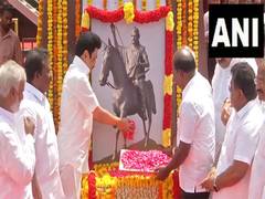 
      
      PM Modi, Stalin pay tribute to Dheeran Chinnamalai
      
      