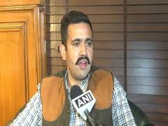
      
      Committed leadership vs tourists: Vikramaditya's dig at Kangana
      
      