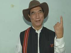 
      
      Lok Sabha polls: Mizoram CM Lalduhoma casts his vote in Aizawl
      
      