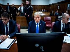 
      
      US: Opening statements in Trump’s hush-money trial set for Monday
      
      