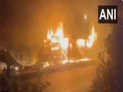 
      
      WB: Fire breaks out at supermarket in Haldia
      
      