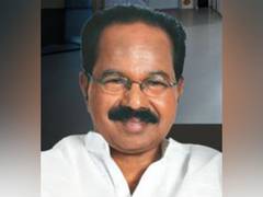 
      
      Karnataka former Chief Minister M Veerappa Moily criticizes BJP
      
      