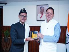 
      
      UPSC 22nd rank holder meets CM Dhami in Delhi 
      
      