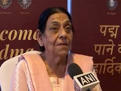 
      
      Veteran Punjabi actress Nirmal Rishi receives Padma Shri award
      
      