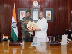 
      
      Assam Rifles IG Manish Kumar calls on Nagaland Governor
      
      