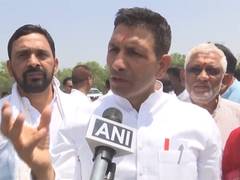 
      
      “PM Modi is a showman,” says MP Congress chief Jitu Patwari
      
      