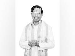 
      
      BJP MP from Hathras Rajveer Diler dies due to heart attack
      
      