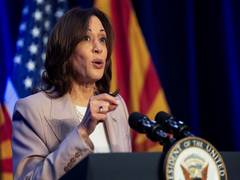 
      
      US:Secret Service agent protecting Harris brawl with other agents
      
      
