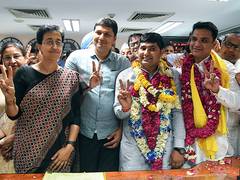 
      
      Delhi to not get Dalit mayor despite permission of ECI: AAP
      
      