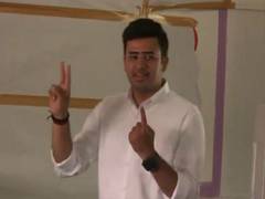 
      
      BJP  leader Tejasvi Surya cast his vote
      
      