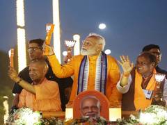 
      
      'Abki Baar 400 Paar' echoes at Modi-Yogi's roadshow in Bareilly
      
      