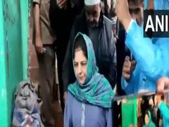 
      
      2024 Lok Sabha election: Mehbooba Mufti holds roadshow in Poonch
      
      