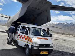 
      
      IAF's An-32 aircraft airlifts two patients from Leh to Chandigarh
      
      