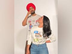 
      
      Diljit Dosanjh gives a shout out to Neeru Bajwa
      
      