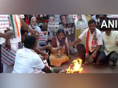 
      
      Congress workers holds protest against JD(S) MP Prajwal Revanna
      
      