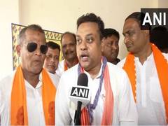 
      
      BJP's candidate from Puri Sambit Patra files his nomination paper
      
      