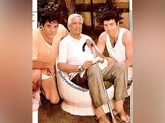 
      
      Dharmendra shares old family pic with late father and son
      
      