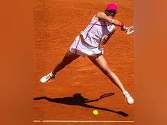 
      
      Madrid Open: Swiatek defeats Beatriz Haddad Maia to seal SF spot
      
      