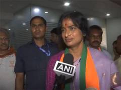 
      
      Madhavi Latha slams AIMIM, Congress
      
      
