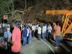 
      
      Tamil Nadu: Four killed as bus falls into gorge in Yercaud
      
      