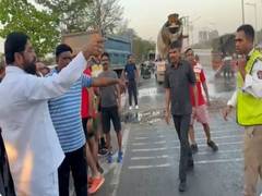 
      
      Maharashtra CM stops convoy after tanker oil spill accident
      
      